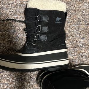 Sorel womens size 9 winter boots